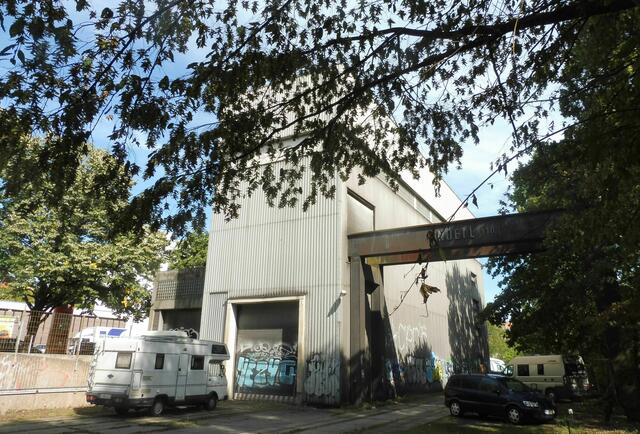 Ehemaliger Kohle(n)-Bunker an der Fössestraße.