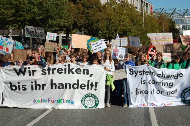 Die Politik wachrütteln und unter Druck setzen, das ist an diesem weltweiten Fridays for Future die Botschaft.