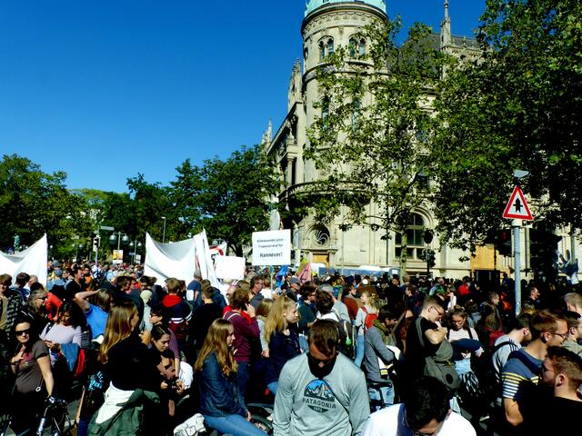30.000 sollen es werden. Der größte Klimaprotest in Hannover bisher.