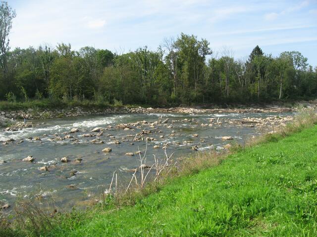 Die Ammer, Namensgeber für: Ammergebirge, Ammerhöfe, Ober-und Unterammergau; Sie fließt durch den Ammersee und nennt sich dann bei ihrem Austritt nicht mehr Ammer sondern Amper.