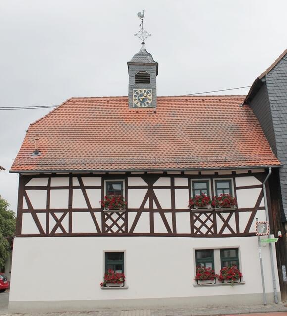 Alte Kirche Obernhain - Historisches Fachwerkgebäude aus dem 18. Jahrhundert.