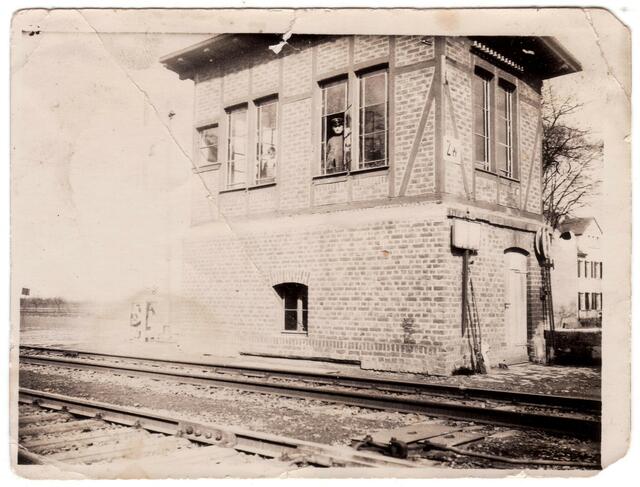 Das Stellwerk an der Römerallee in Zülpich vor dem 2. Weltkrieg. (Sammlung Petermann)