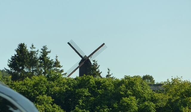 Die Bockwindmühle Pudagla konnte ich im Vorbeifahren festhalten.