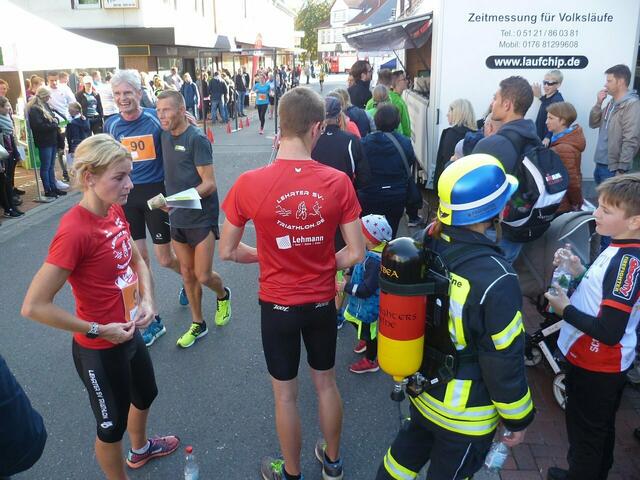 Urkunden-Sofortausdruck. In Farbe. Wo gibt’s das sonst? Eigentlich nur beim Burgdorfer Spargel-Lauf. Und alles mit gnadenlos günstigen Startgebühren.