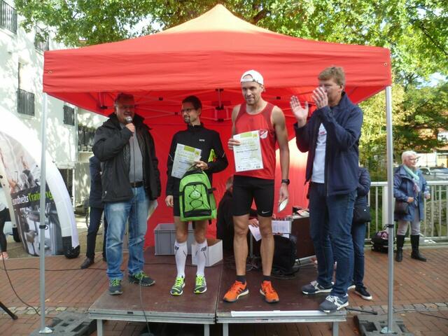 Siegerehrung Burgdorfer Spargel-Lauf 2019: 10,0 km.