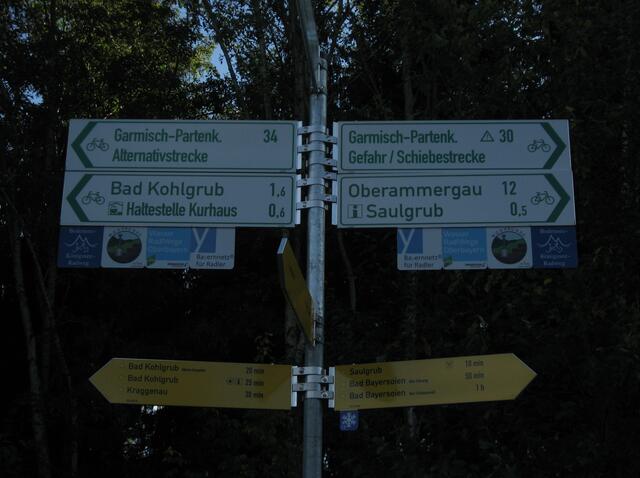 Die Wegweiser helfen gut weiter für Leute wie mich, die so gut wie keinen Orientierungssinn haben.