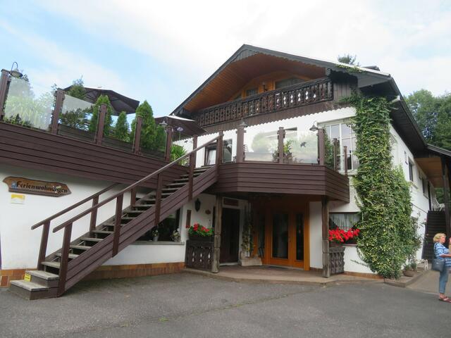 Die Wohnung des Schnitzers.