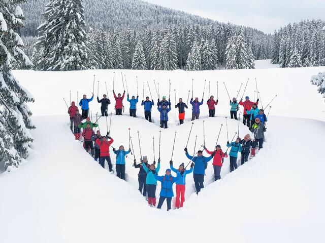 Unvergleichliche Erelbnisse in der Bergwelt ergeben sich bei den Schneeschuhwanderungen, die die Abteilung Alpin des TSV Gersthofen immer parallel zu den Skikursen anbietet.