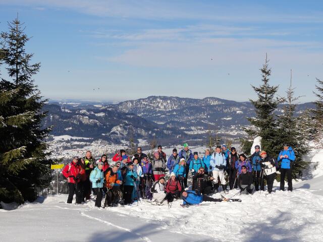 Unvergleichliche Erelbnisse in der Bergwelt ergeben sich bei den Schneeschuhwanderungen, die die Abteilung Alpin des TSV Gersthofen immer parallel zu den Skikursen anbietet.