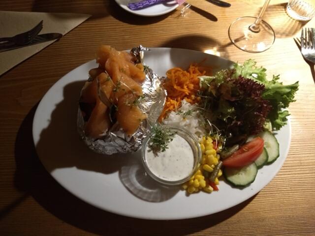 Ofenkartoffel mit Lachs