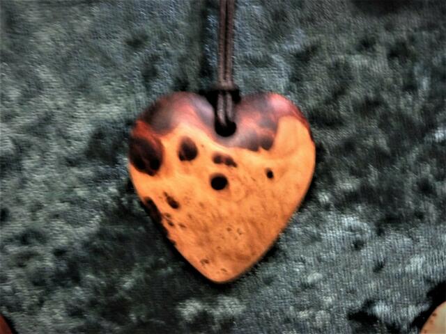 Anhänger - glatt wie ein Handschmeichler