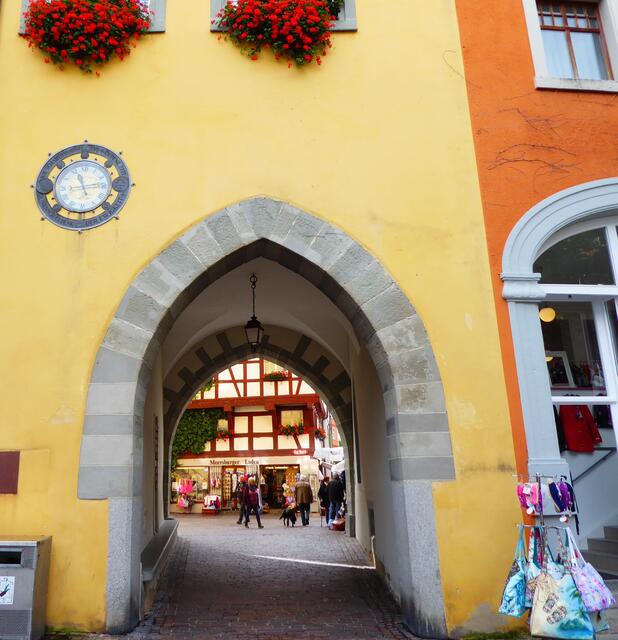 Durch dieses Stadttor betreten wir die Meersburger Oberstadt.