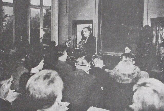 Bei der ersten freien Pressekonferenz der deutschen Zeitungsverleger sprach Oberbürgermeister Eugen Siebecke. (Quelle: Oberhessische Presse vom 24.04.1995 "Denn Marburg stand vor anarchistischen Zuständen", Bericht von Günther Koch, OP-Chronik zwischen Krieg und Frieden