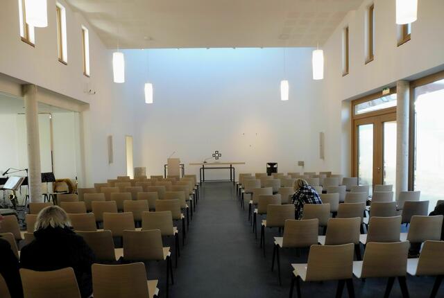 Der neue Kirchsaal vor dem Festgottesdienst...