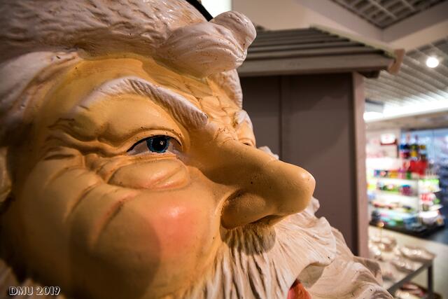 Weihnachtsmann mit Pickeln