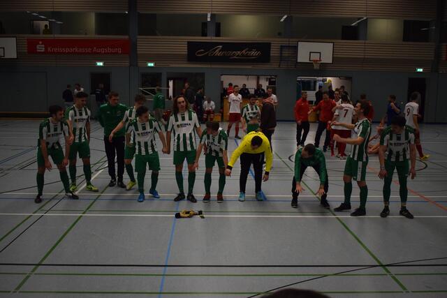 Das Team bedankt sich bei den zahlreichen Zuschauern in der Eichenwaldhalle