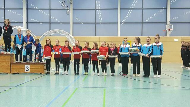 Ehrung der Altersklasse 11-14 Jahre, Kirchhain in rot