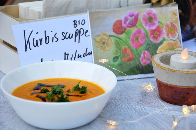 Kürbissuppe gab es auch.
