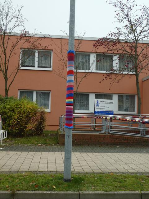 Spart ganz sicher Energie so eine Ummantelung...