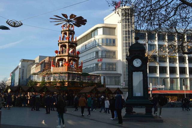 Kröpke Nikon ISO 200, 24 mm, 1/250 sec, f8.0 - mit der Brennweite geschummelt