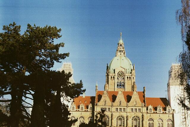 Neues Rathaus Leica ISO 200, 50 mm, 1/500 sec, f11.0,