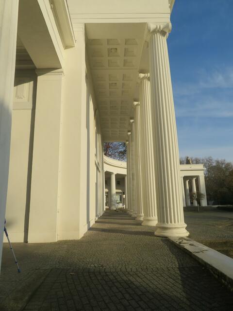 Wandelhalle von der Seite