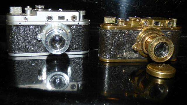 Die Zorki c sowie die goldene Leica ii der Firma FED sind russische Nachbauten.