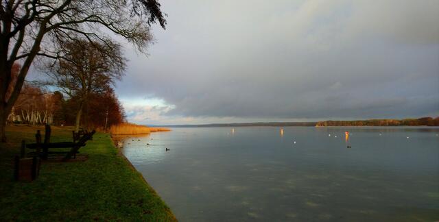 Wolkengebilde mit kurzer Aufheiterung