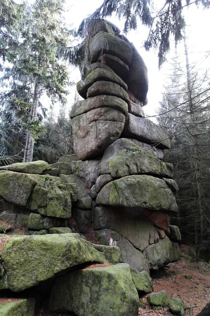 der Gebohrte Stein - ein Granitfelsen