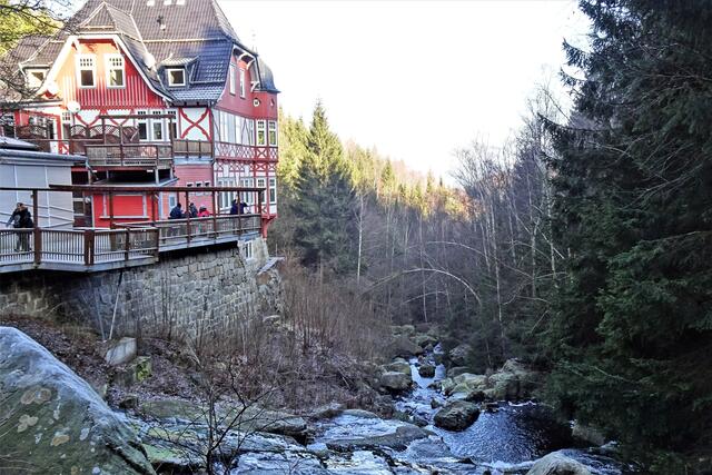 Waldgaststätte Steinere Renne mit der Holtemme