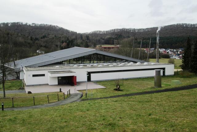 Der Eingangsbereich des Hallenbads in Battenberg (Eder).