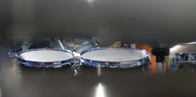 durch einen kleinen Spalt fotogragiert