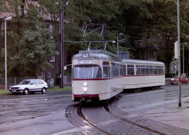 Oldtimer-Sonderfahrten auf der Linie 16, bevor die Strecke im Juli 1998 endgültig aufgegeben wurde.