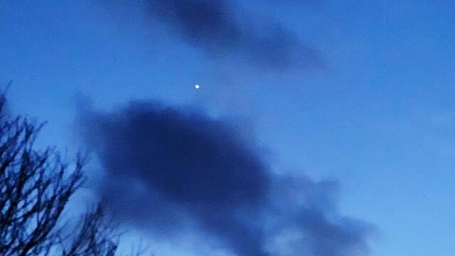 11. Februar 2020. Die helle strahlende Venus am Abendhimmel.