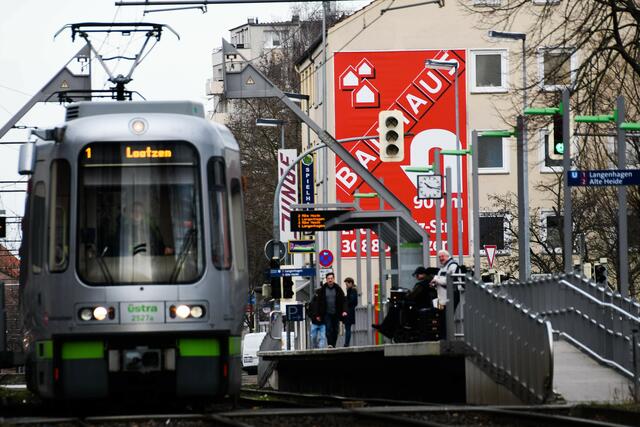 Haltestelle Eichstraße: von hier aus geht es, ruck-zuck, zum Bahnhof Laatzen!