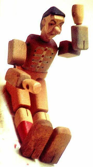 Bewegliche Gliederpuppe nach Bauhausvorbild