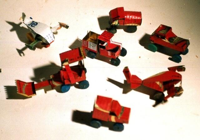 eine ganze Blech- Upcycling- flotte