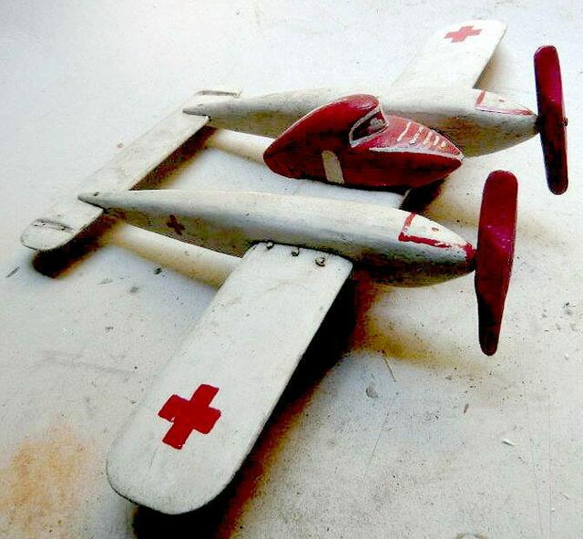 Selbst gebastelter Flieger aus dem 2. Weltkrieg