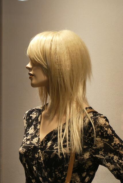 blond - aber mit Haaren