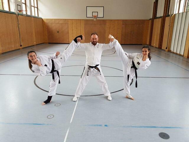 Sude Sümer Kocoglu Mustafa und Ilyda Er