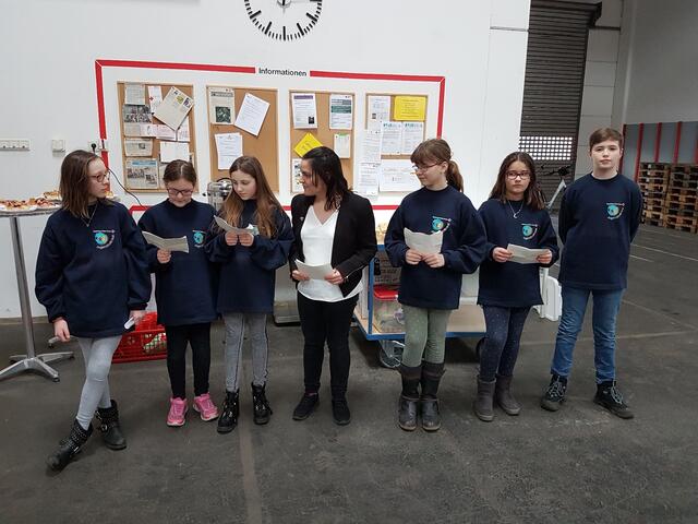 Die Kinder des JRK mit Luisa Bismayer