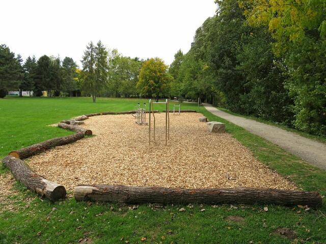 Bewegungsparcours im Rushmoorpark