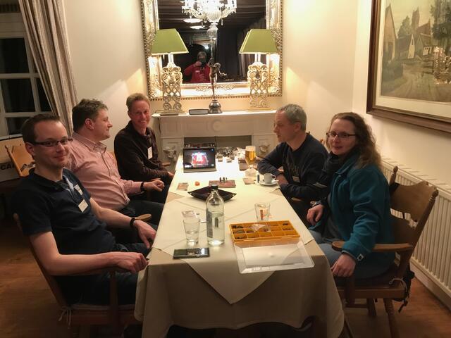 Die Gruppe tauchte völlig in ihre Zweitwelt ab