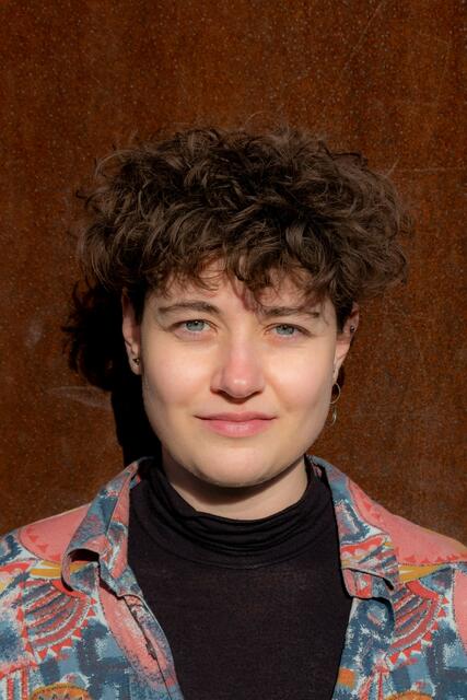 Schon lange schreibt Paulina Macknapp sehr gerne. Früher nur für sich selbst, aber seit Oktober 2019 steht sie regelmäßig auf verschiedenen Poetry Slam-Bühnen und trägt dort von ihr Geschriebenes vor. | Foto: Privat (Künstler)