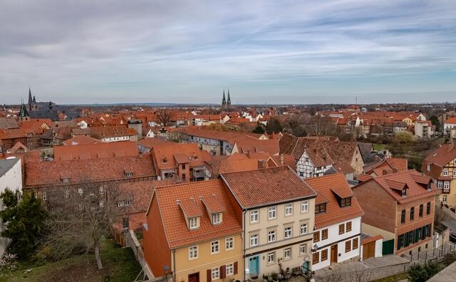 ... Blick zur Innenstadt vom Burgberg aus ...