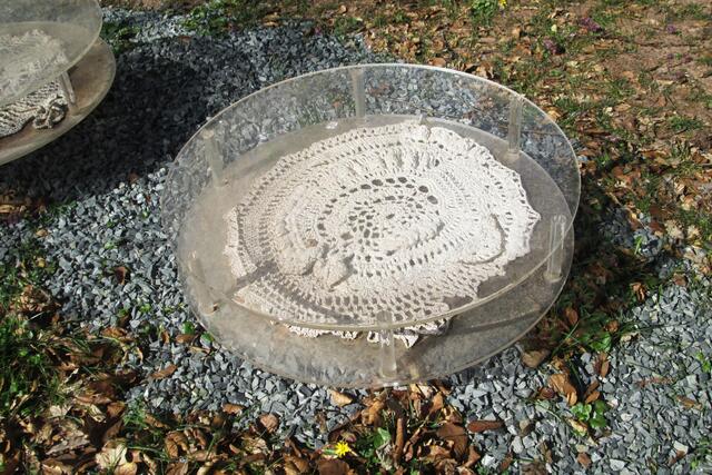 Einer der zwölf Häkelkreise des Gemeinschaftsprojekts "Stiches in Time".