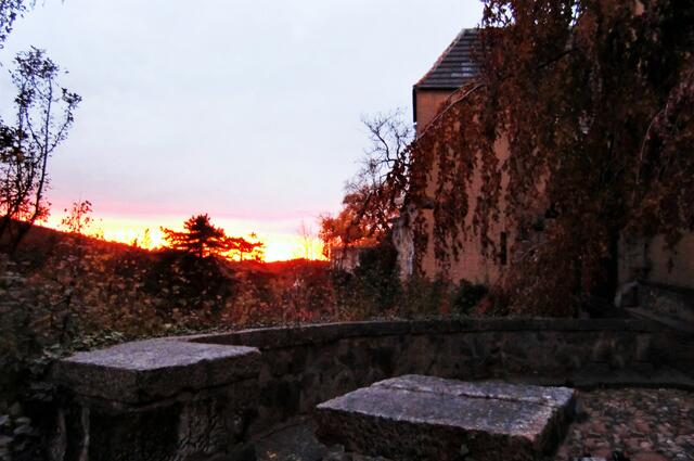 Sonnenuntergang an der Roseburg
