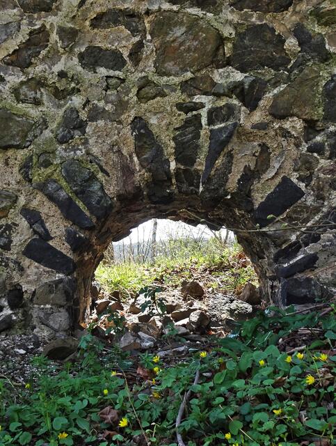 reizvoller Durchblick durch den "Kirchturm"