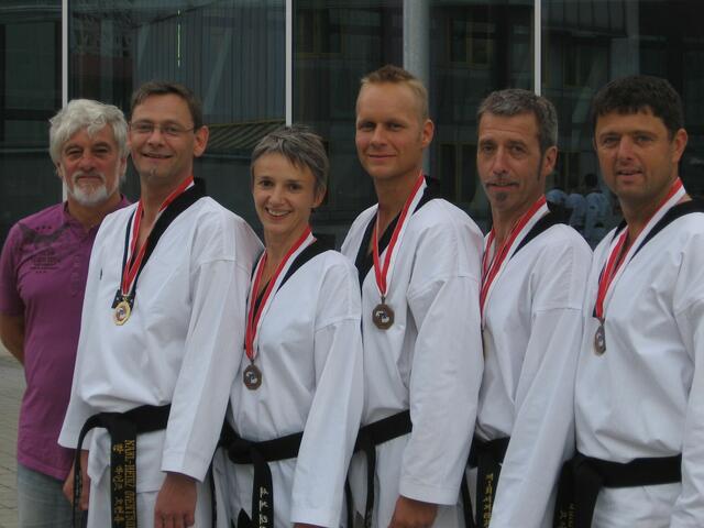 Zufriedene Mienen bei den Austrian Open in Innsbruck 2009: Roland Klein, Karlheinz Oventrop, Imke Turner, Tim Glenewinkel, Werner Unland und Joannis Malliaros.