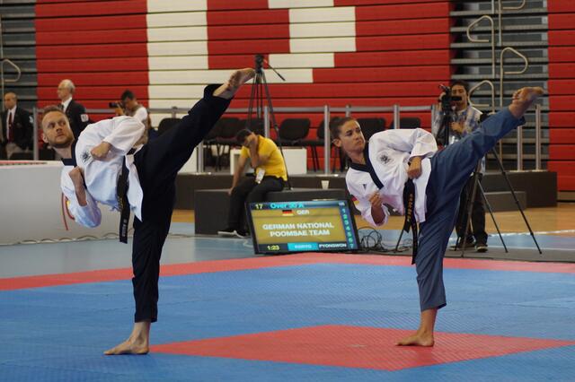 Weltmeisterschaft 2016 in Lima/Peru: Tim Glenewinkel mit seiner Partnerin Raffaela Delli Santi